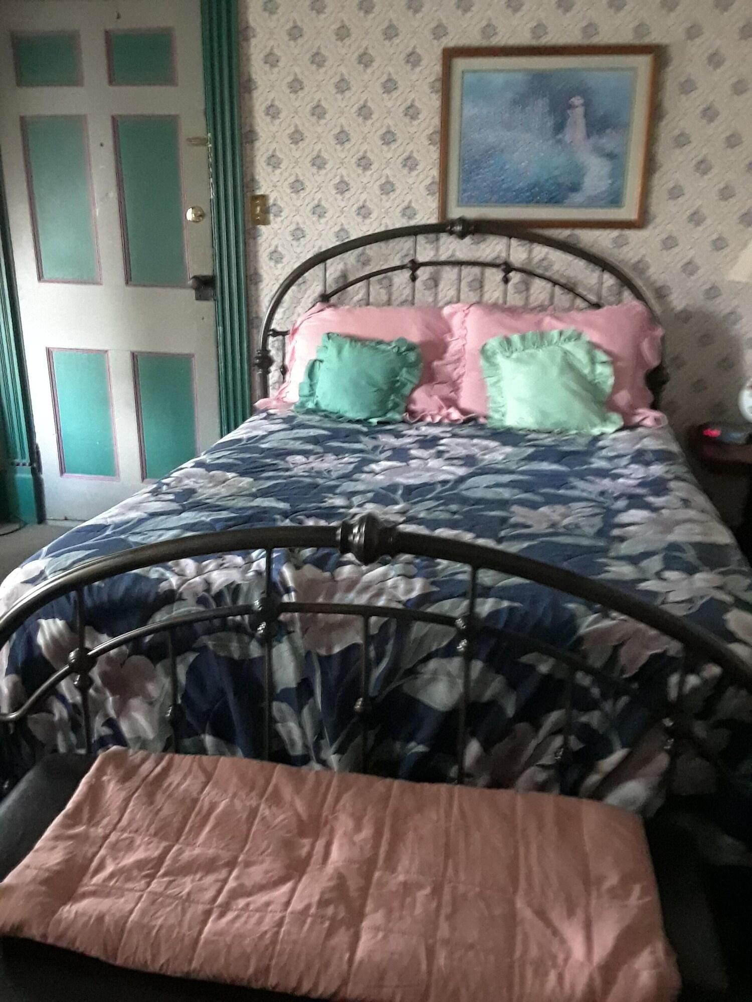 Empire House Hotel Rising Sun Екстериор снимка